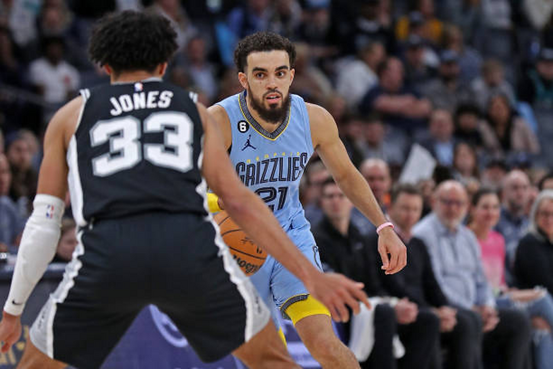 关于圣安东尼奥马刺内部会议纪要流出——赛后防线松动，NBA总决赛使命明确，控场能力受关注的信息-欧博体育平台