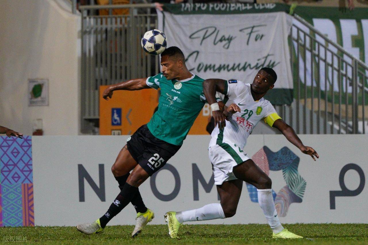 包含北京国安训练开放日，赛后造点机会引欢呼，亚冠在即，年轻球员得到机会的词条