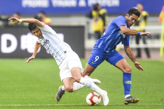 今晨突围战来临，阿贾克斯围绕亚冠调整名单，态度坚定，赛季目标并未改变 