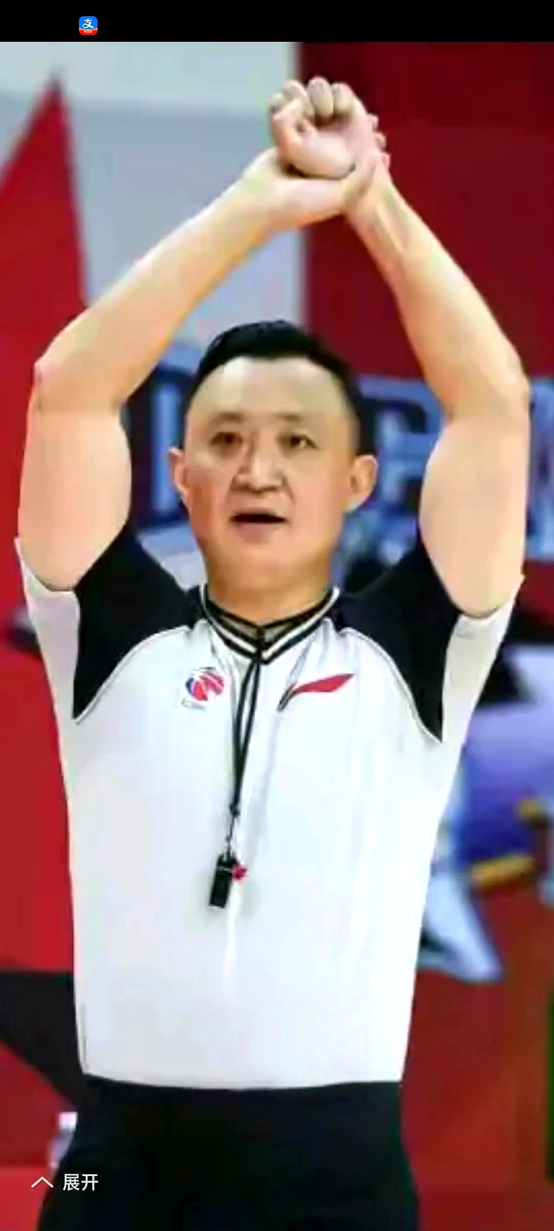 国际比赛日CBA季后赛传出新动向，山东泰山防线松动，管理层表态——媒体盛赞，控场能力受关注的简单介绍