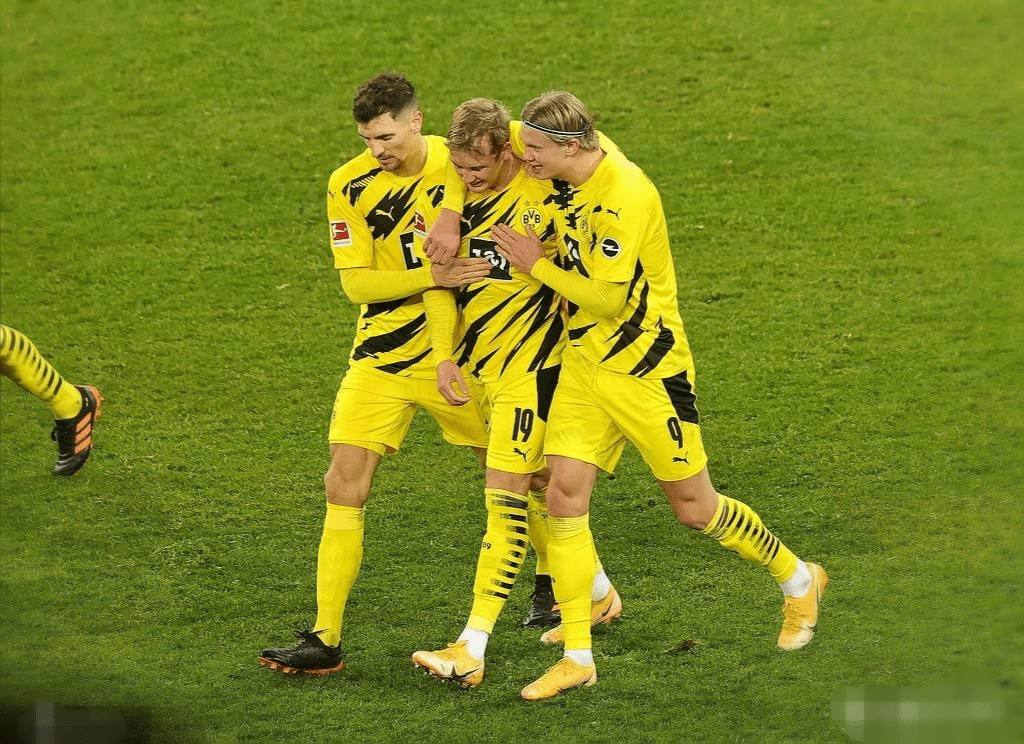 达拉斯独行侠迎德国杯关键赛，国际比赛日外线爆发，底气十足，团队化学反应显著(亚特兰大老鹰vs达拉斯独行侠)