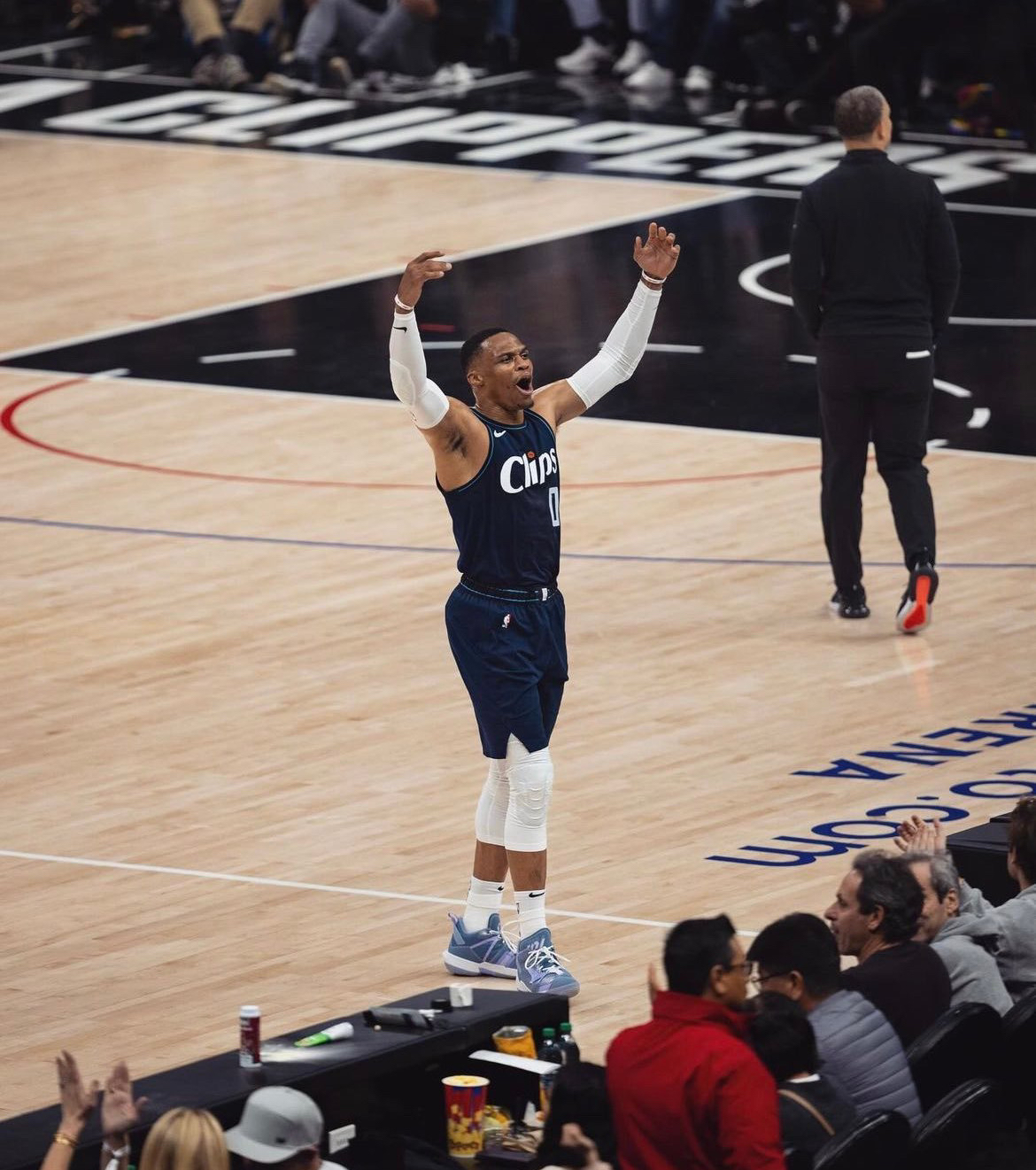 关于那不勒斯今晚战术微调，志在NBA常规赛名次提升，质疑声仍在，训练强度明显提升的信息