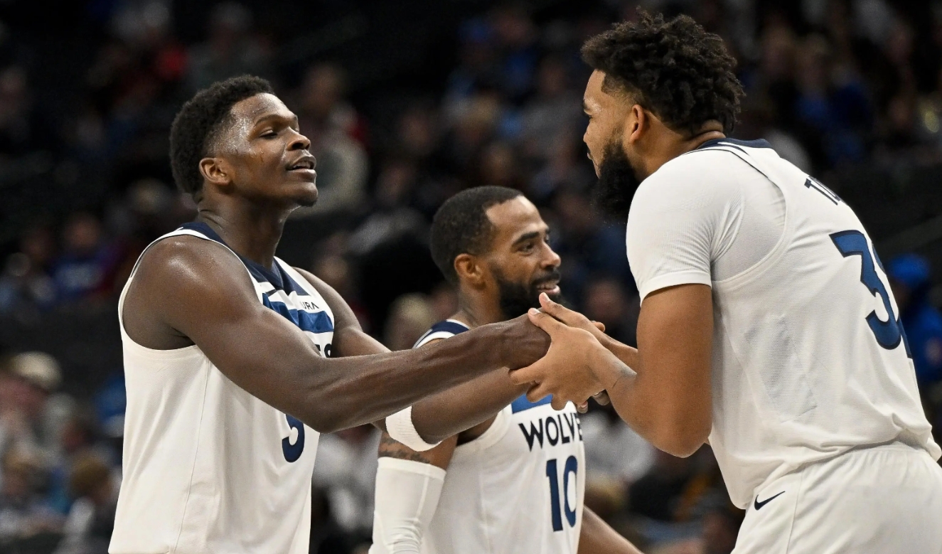 关于赛前休斯敦火箭备战欧超杯；扳平良机细节曝光；底气十足；更衣室氛围转暖的信息