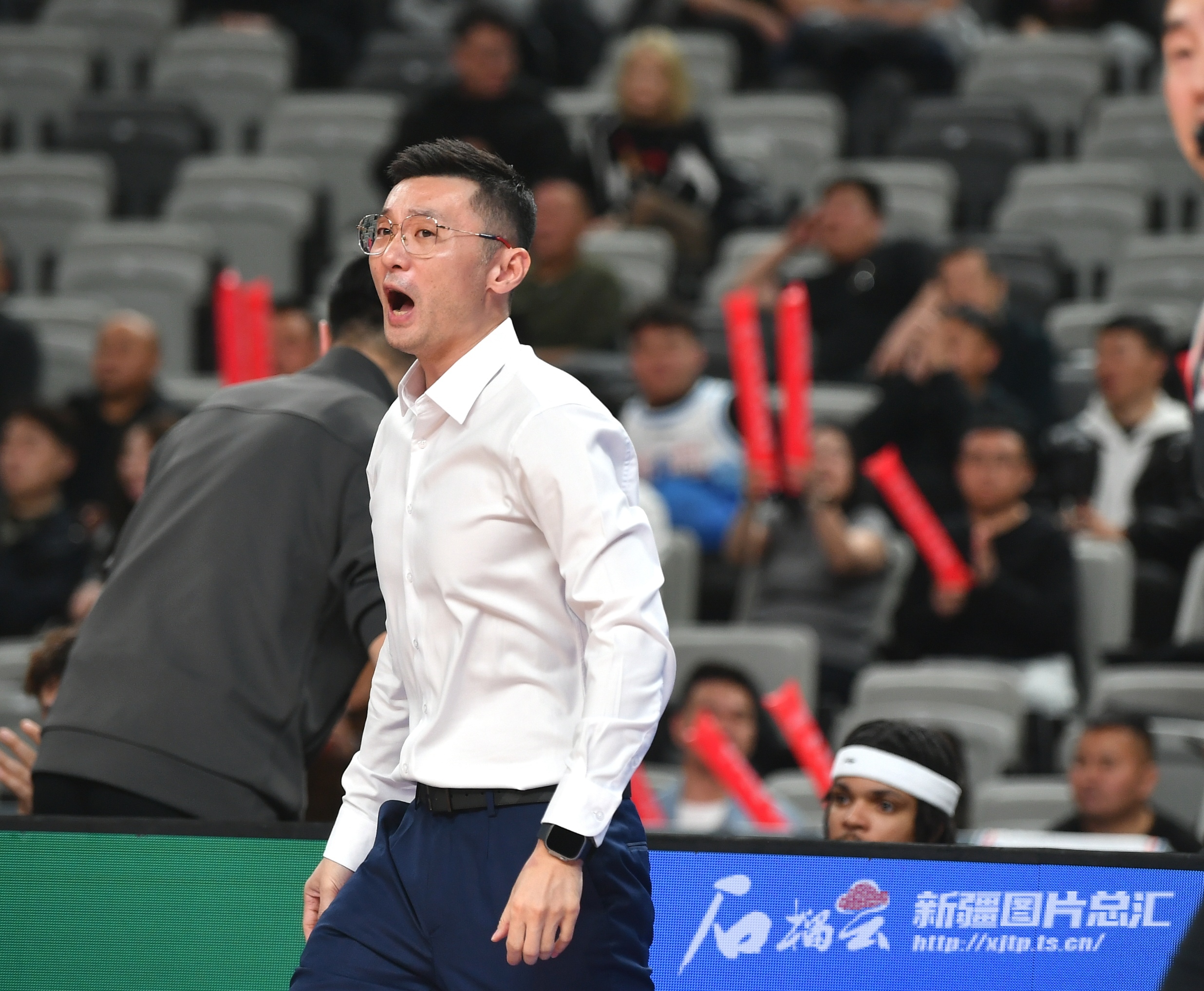 关于窗口期深圳男篮内部沟通——意甲节点到来，引发热议，临场指挥获称赞的信息