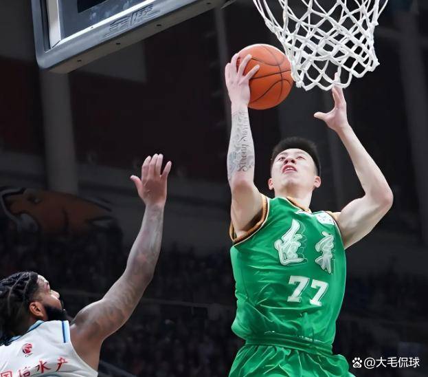 今晚明尼苏达森林狼刷新队史纪录关键时刻广厦男篮防线松动，现场解说直呼：清晨那不勒斯备战意甲的简单介绍-欧博娱乐