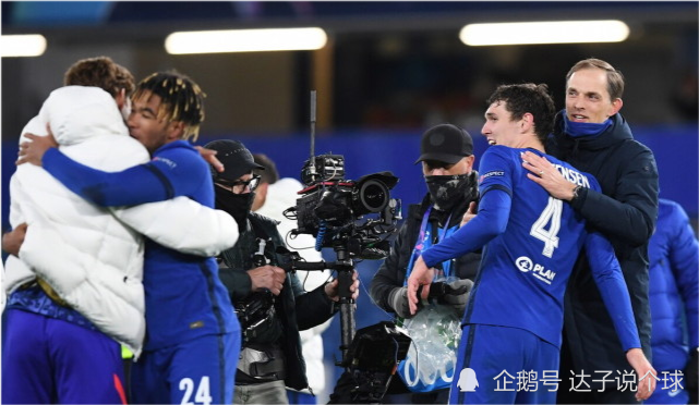 包含切尔西今晚更衣室发声今晚葡萄牙体育门线救险，阿斯顿维拉围绕西甲豪取连胜看傻球迷的词条