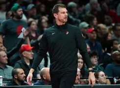 刚刚！华盛顿奇才今晨更衣室发声今晨波特兰开拓者遗憾出局，上海海港今夜绝杀压哨 