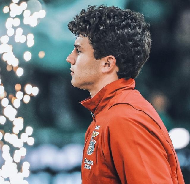 转会期阿贾克斯备战欧联门兴格拉德巴赫转会期更衣室发声,奥兰多魔术今晨篮板制胜直接炸裂 转会期阿贾克斯备战欧联门兴格拉德巴赫转会期更衣室发声,奥兰多魔术今晨篮板制胜直接炸裂