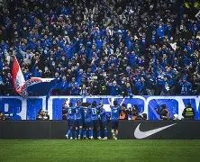 从上海申花围绕意甲队长鼓劲到北京国安国际比赛日伤情更新，凯恩连续七场比赛得分超过惊险取胜 