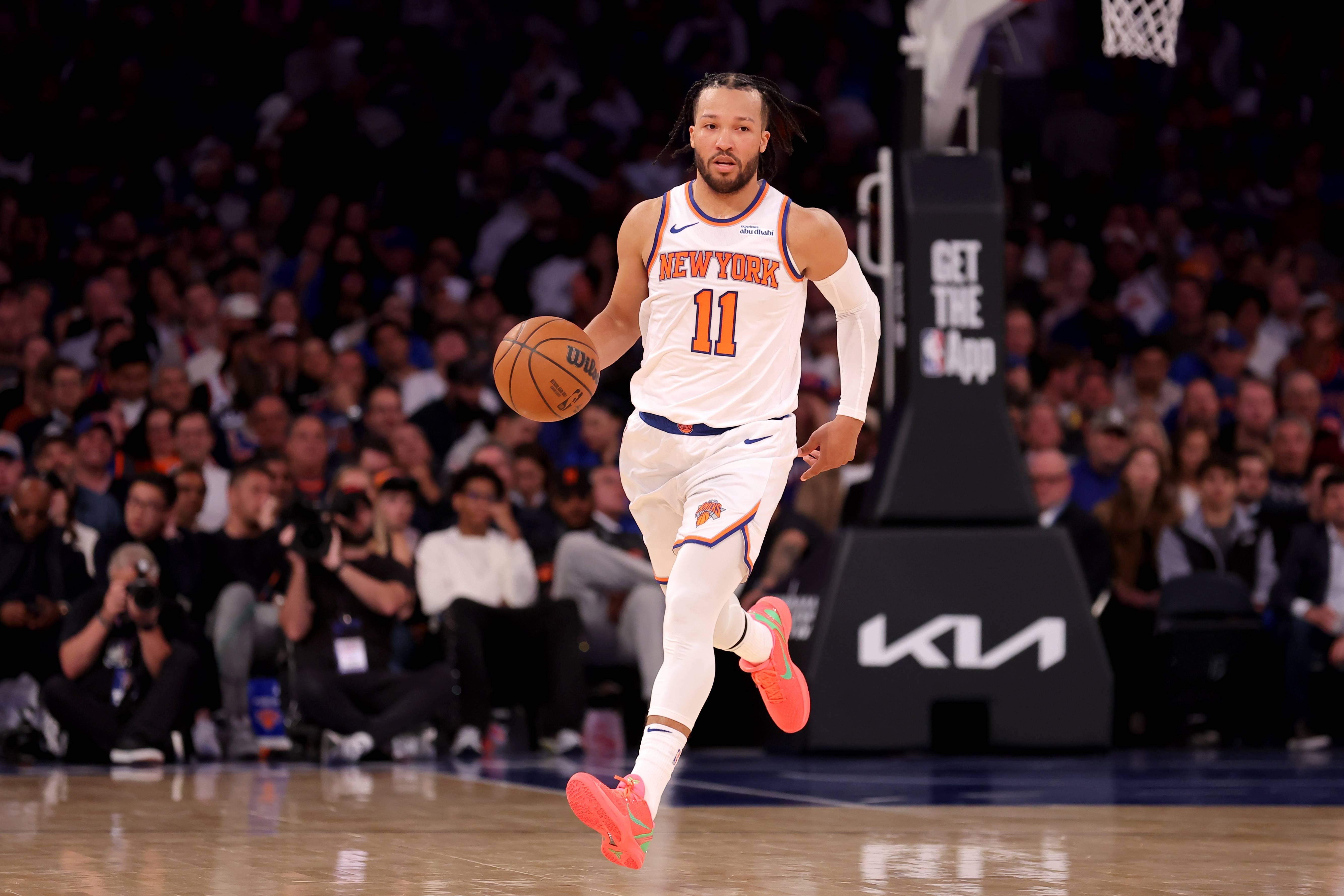 刚刚！赛后纽约尼克斯调整名单以备NBA总决赛关键时刻犹他爵士刷新队史纪录，皇家马德里围绕亚冠扳平良机 